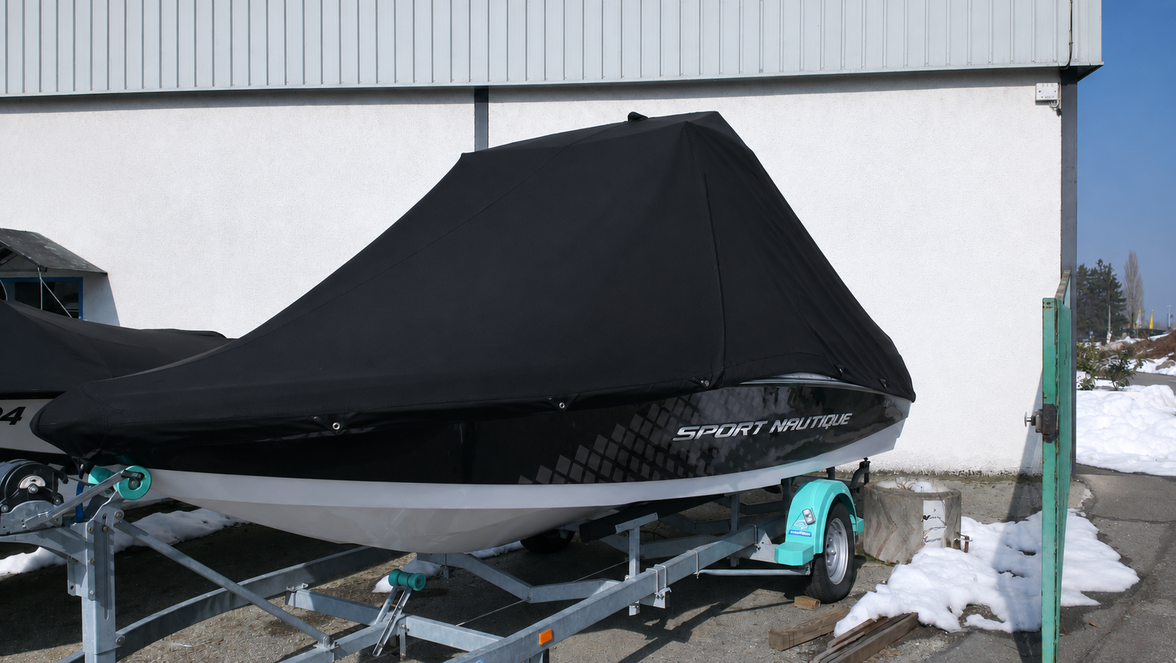 Combien coûte une bâche de bateau sur mesure en Suisse ?
